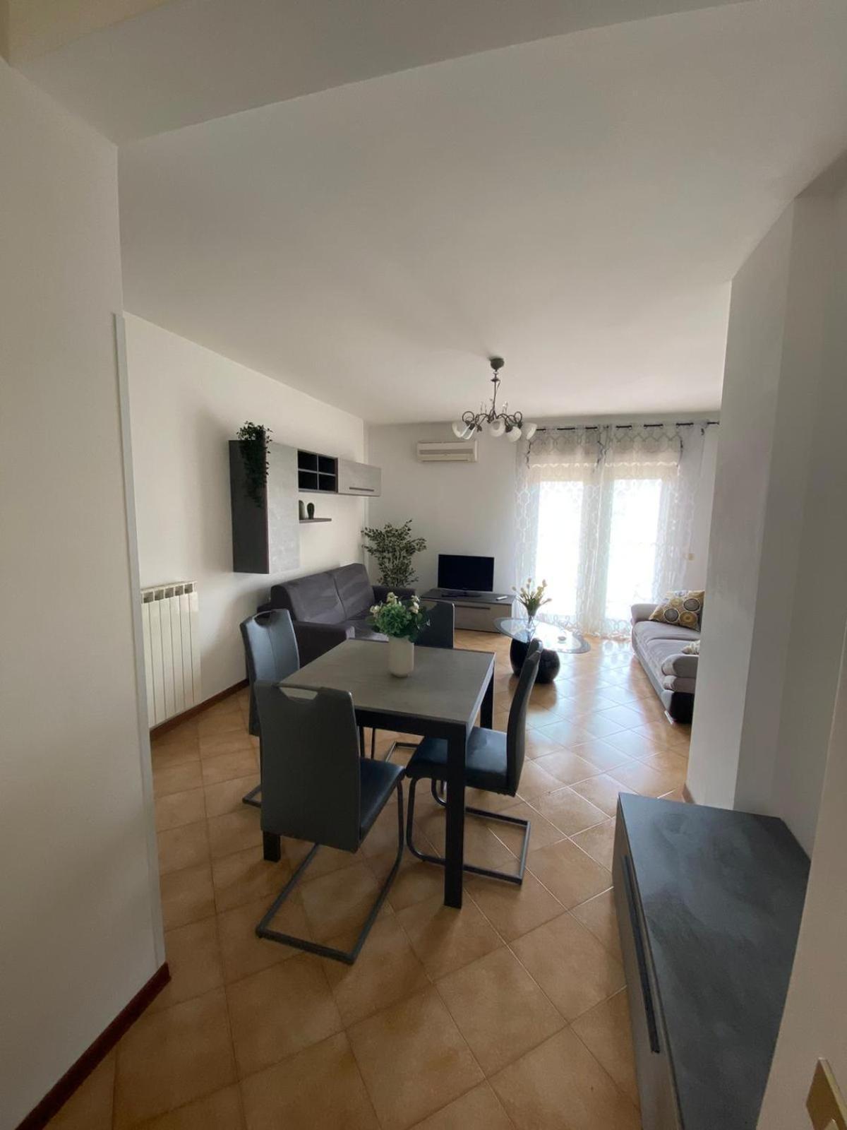 Il Tulipano Villa Civitavecchia Exteriör bild
