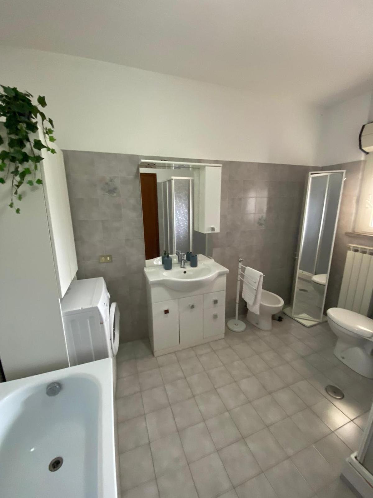 Il Tulipano Villa Civitavecchia Exteriör bild